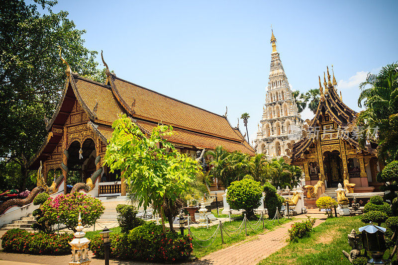 美丽的切地利亚姆寺(方塔寺)，在泰国的Wiang Kum Kam考古地区唯一的古老寺庙仍然是一个工作寺庙，居住在清迈的僧侣。